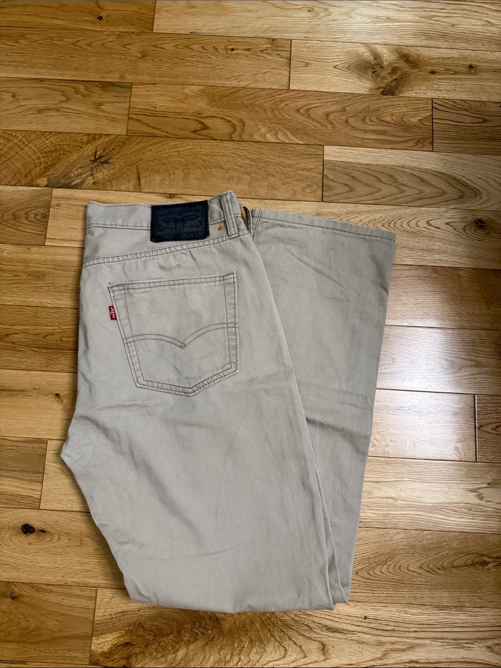 Levi's 514 Men's Light Beige Straight Jeans size 34 x 32